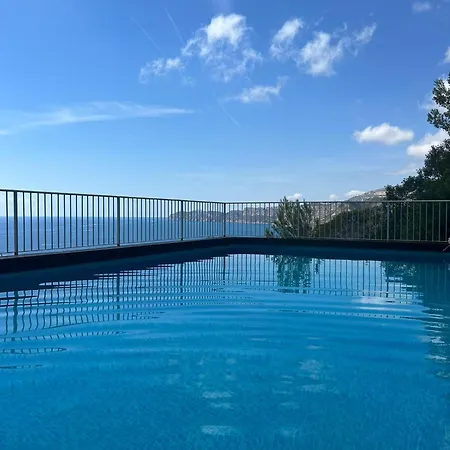 Terraza Al Mar 招待所 *