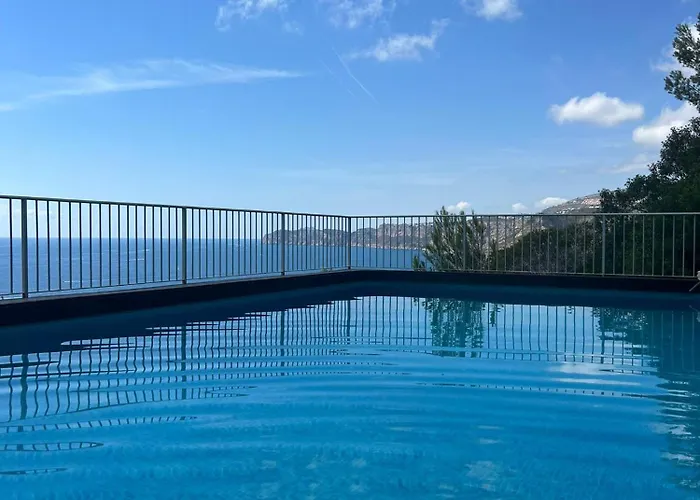 Terraza Al Mar 招待所 *